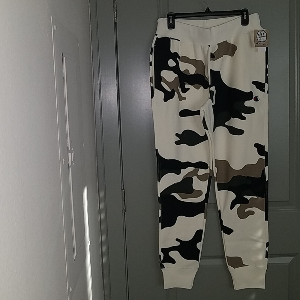 Champion Reverse Weave Camo Joggers - Picture 3 of 8